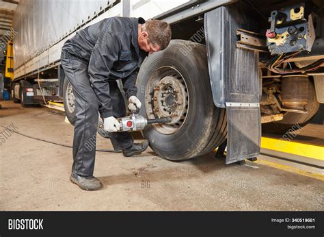 Truck Repair Service Image And Photo Free Trial Bigstock