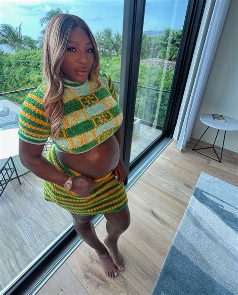 Pregnant Serena Williams Shows Off Baby Bump In Gucci Crop Top And Miniskirt