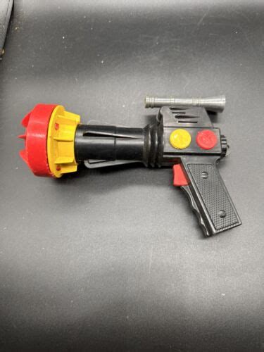 Vintage Tim Mee Toys Norton Honer Laser Ray Gun Clicker Flashlight Usa