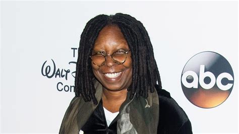 Whoopi Goldberg Breaks Down On Live Tv While Paying Tribute To Mike Nichols