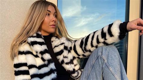 977,815 likes · 15,145 talking about this. Nach GNTM-Dascha: Ex-Kandidatin Larissa verrät ihr Gewicht ...