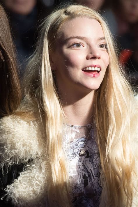 Аня тейлор джой (107 фото). ANYA TAYLOR-JOY at The Lighthouse Premiere at BFI London ...