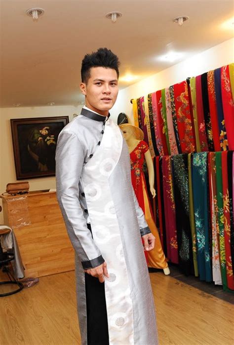 Pin By Bảothiênngô On Ao Dai Ideas With Images Ao Dai Men