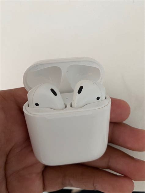 Apple Airpods 1st Generation Town