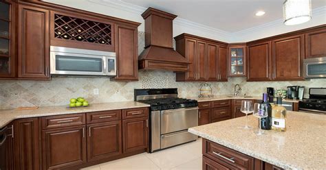 There is something elegant and chic about glass kitchen cabinets. 36+ Medium Brown Light Brown Kitchen Cabinets Pics - WoodsInfo