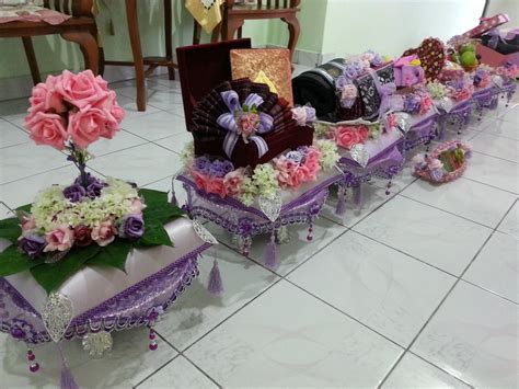 12 contoh hantaran tunang dan kahwin gubahan cantik. PINK & PURPLE HOUSE: Hantaran Bantal : Pink Purple