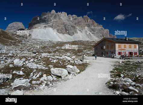 Rifugio Lavaredo Refuge Tre Cime Di Lavaredo Peaks Three Peaks Trail