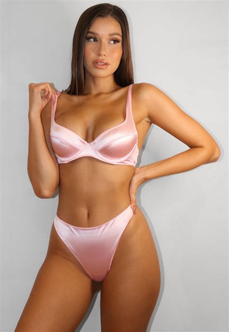 Pink Satin Seam Cupped Bra Missguided