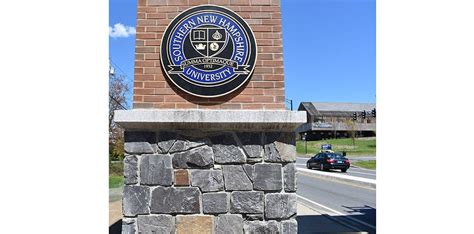 Snhu Campus Entrance And Archway Tfmoran