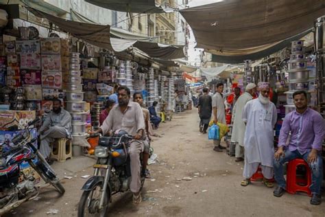 Complete Guide to the Best Places to Visit in Karachi – Explore With Lora