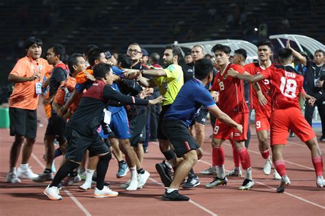 Jadi Musuh Bebuyutan, Baku Hantam Timnas Indonesia U-22 Vs Thailand di