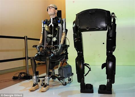 En Bref Info Monde News Info World Robot Rex Comes Face To Face With