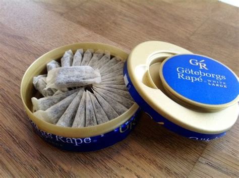 Die dose ist selbstverständlich noch luftdicht verschlossen. Snus - Typisch schwedisch Nr. 52 - Hej Sweden