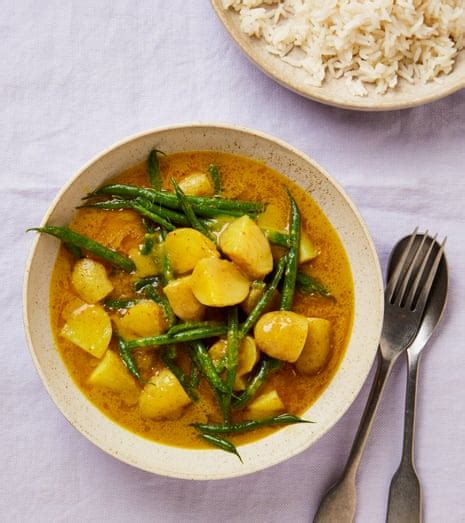 Meera Sodhas Vegan Recipe For Thai Yellow Curry With Green Beans And