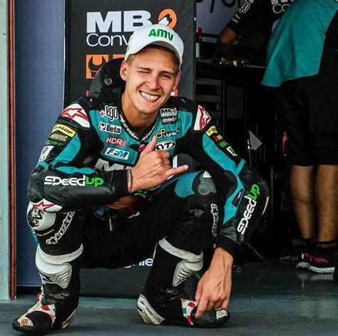 Fabio quartararo is a french grand prix motorcycle rider currently racing in motogp for petronas yamaha srt. Fabio Quartararo Family - Moto2 Rennmaschinen am Red Bull ...