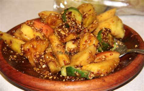 Buah kedondong dapat dimakan langsung dalam kondisi segar. Yeni Murty Family's Kitchen: Rujak Buah