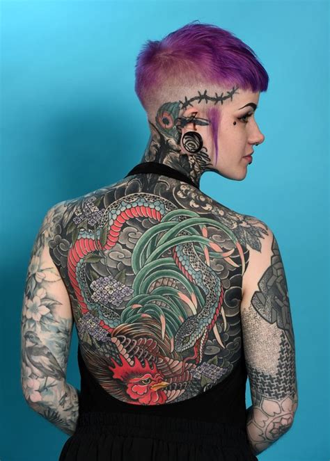 Scantily Clad Tattoo Fans Look Ink Redible In Red Hot London Convention