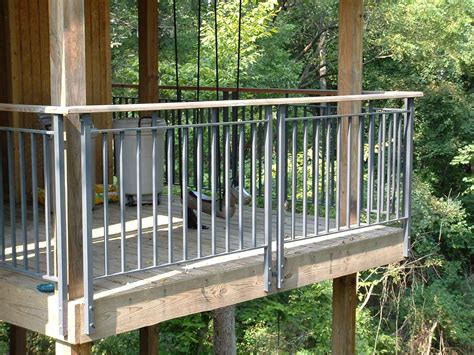 Get suggestions on what paint colors to use for your railings, spindles and oak banister. Metal spindles for deck railing