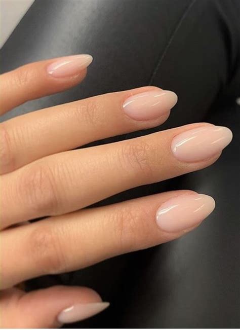 55 Oval Nails That Are Hot Right Now Designs For Oval Nails In 2022