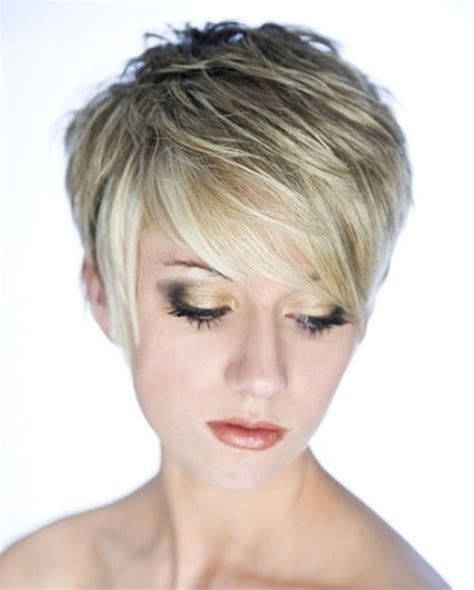 7 Stylish Messy Hairstyles For Short Hair Popular Haircuts