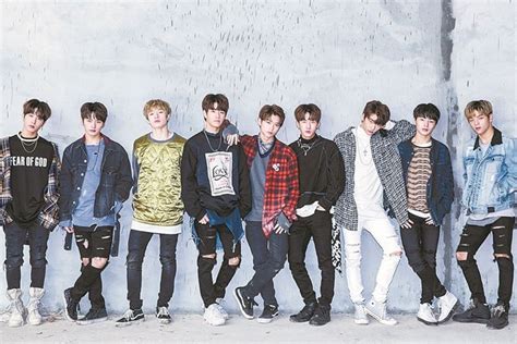 Is Stray Kids The New Exo K Pop Boy Bands Debut Album Goes Viral