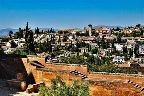 Guided tours to the alhambra with entrance. Granada Travel Costs & Prices - Alhambra, Tapas, & Moorish Architecture | BudgetYourTrip.com