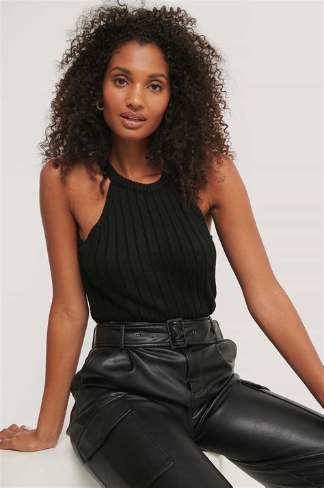 Ribbed Knitted Cropped Singlet Black Na