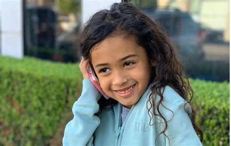 Chris Browns Daughter Royalty Shows Off Her Singing Talent And Sass In Cute Clip Celebrity