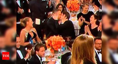 Watch Ryan Reynolds And Andrew Garfield Share A Kiss At Golden Globes