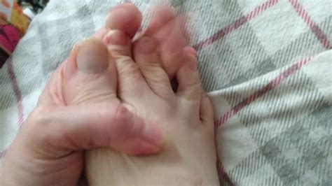 I Bet You Wanna See These Feet Pawg Foot Fetish All Natural Toes Big Hairy Girl Pretty Feet