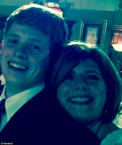 Indiana Mom Of Four Lost Two Sons To Opioids In One Night Daily Mail Online