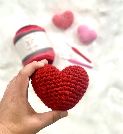 Easy Amigurumi Heart Free Crochet Pattern Okiegirlblingnthings