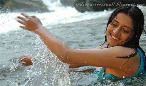 14 Hot Bathing Pictures Of South Indian Actress Vimala Raman South Indian Actress Bathing