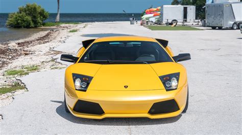 Download Wallpaper Lamborghini Yellow Lamborghini Murcielago