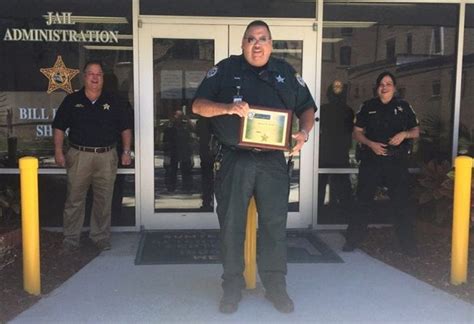 Sumter Sheriffs Deputy Lauded For Busting Man Trying To Get Contraband