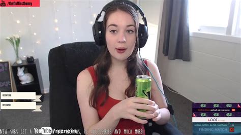 Sexy Gamer Girl With Thefluffiestbunny Twitch Streamer Youtube