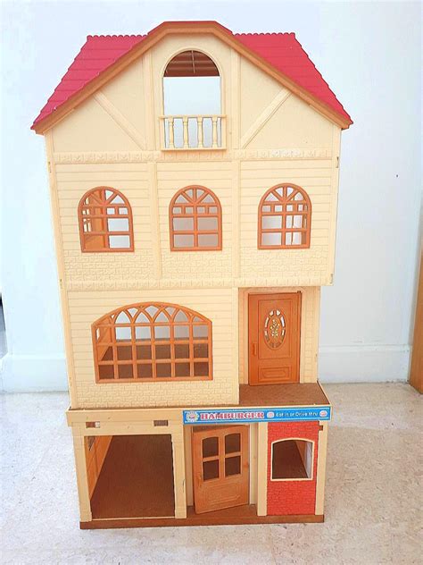 Sylvanian Families 3 Story House Hobbies And Toys Toys And Games On Carousell