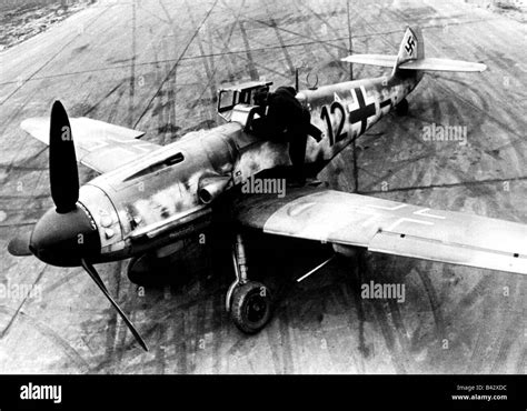 Aviones De Combate De La Segunda Guerra Mundial Imágenes De Stock En