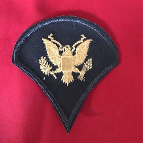 Us Army Specialist E4 Gold Eagle Wwii Patch Gem