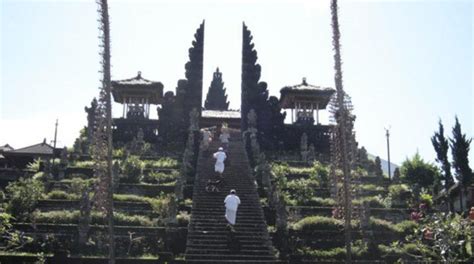 Mengenal Pura Gelap Besakih Kompleks Pura Terbesar Di Bali