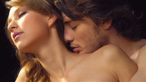 Gambar Cara Mencium Leher Yang Membuat Pasangan Ketagihan Joguno