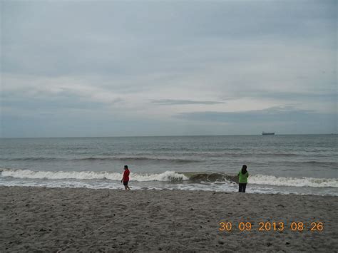 The pengkalan balak beach (malay: Adiza saidi: PANTAI SURIA CHALET, PENGKALAN BALAK,MELAKA.