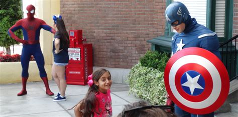Video Captain America And Spider Man Meet And Greet Together At Disney California Adventure