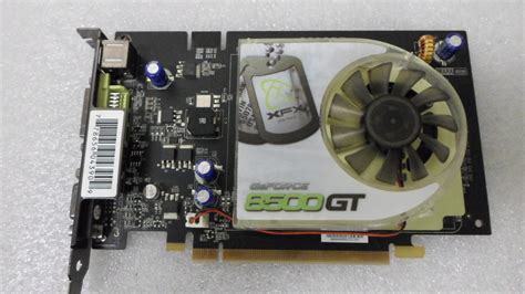 XFX GeForce 8500GT PV T86J UAF3 GF 8500GT 450M 256MB DDR2 DVI PCI E