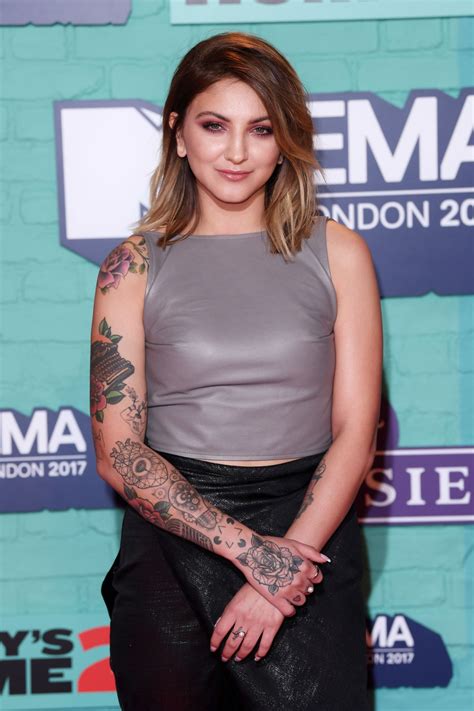 Julia Michaels At Mtv Europe Music Awards In London