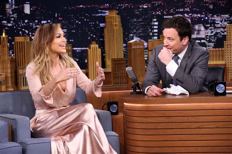 Jennifer Lopez Plays Catchphrase With Jimmy Fallon Dans Papers
