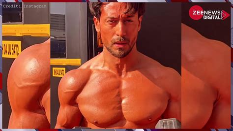 Bollywood Fittest Actor Tiger Shroff Flaunts Six Packs Abs Shown