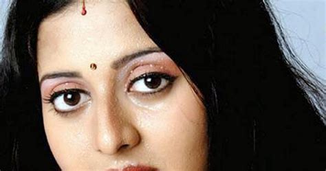 Actress Bhanupriya Aunty Boobs Photos Without Jacket Boobs Cleavage