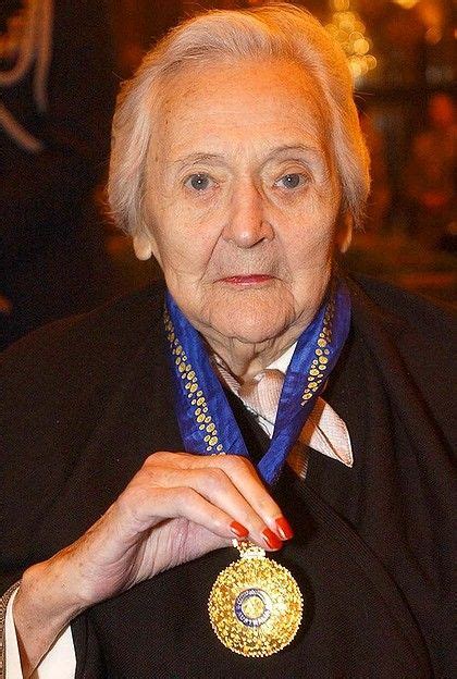 A New Zealander Born White Mouse Nancy Wake We Never Recognised Her