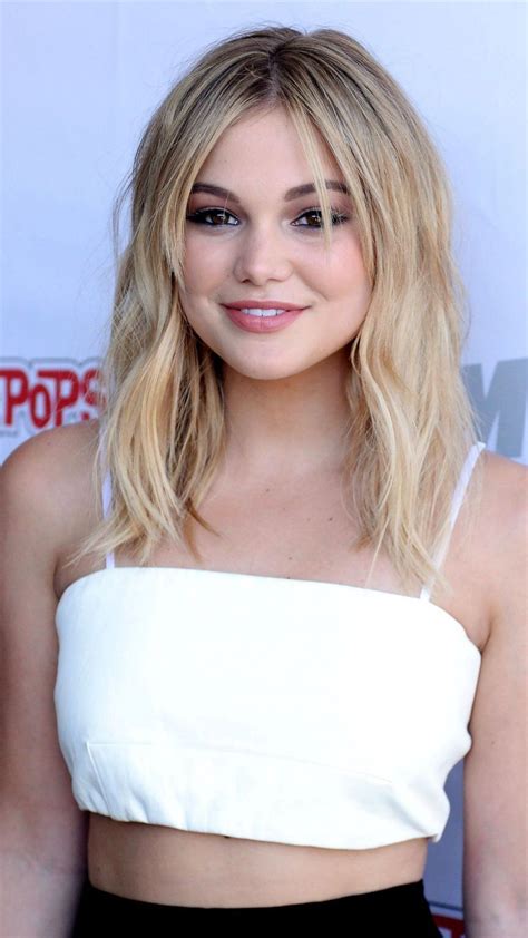 Bellisima Olivia Holt Maisie Williams Beauty Women Young Actresses